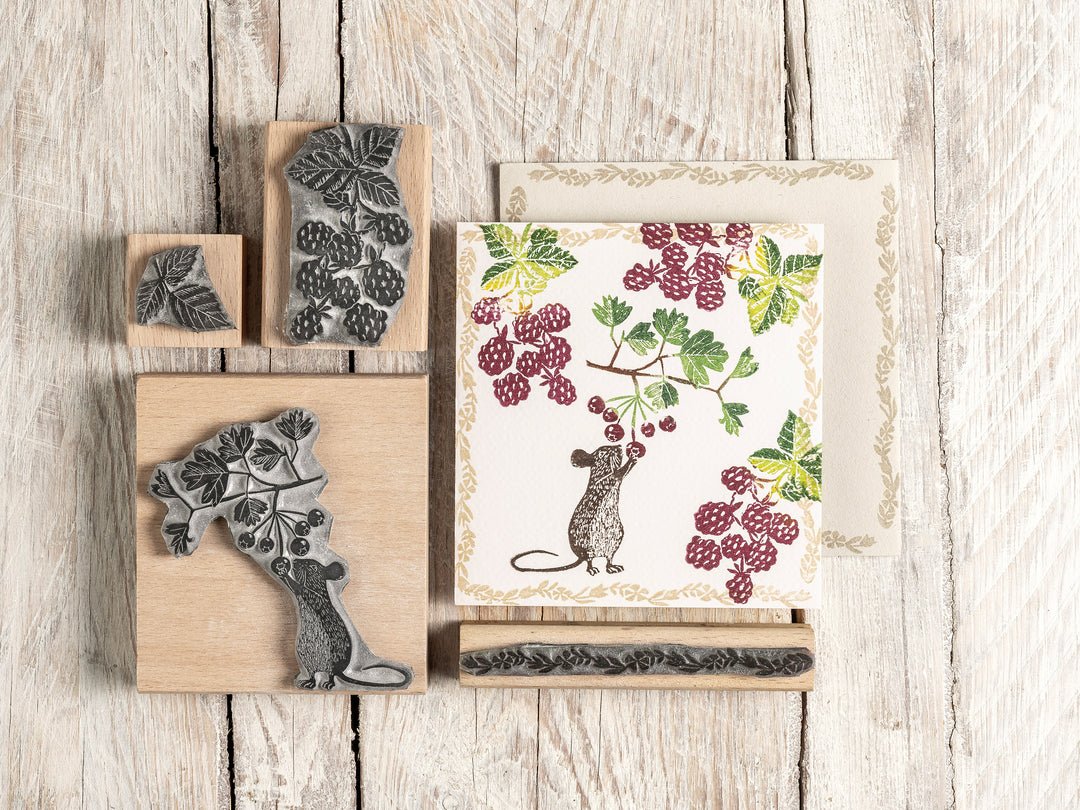 Field Mouse Rubber Stamp - Autumn Woodland Hawthorn Berries | Noolibird