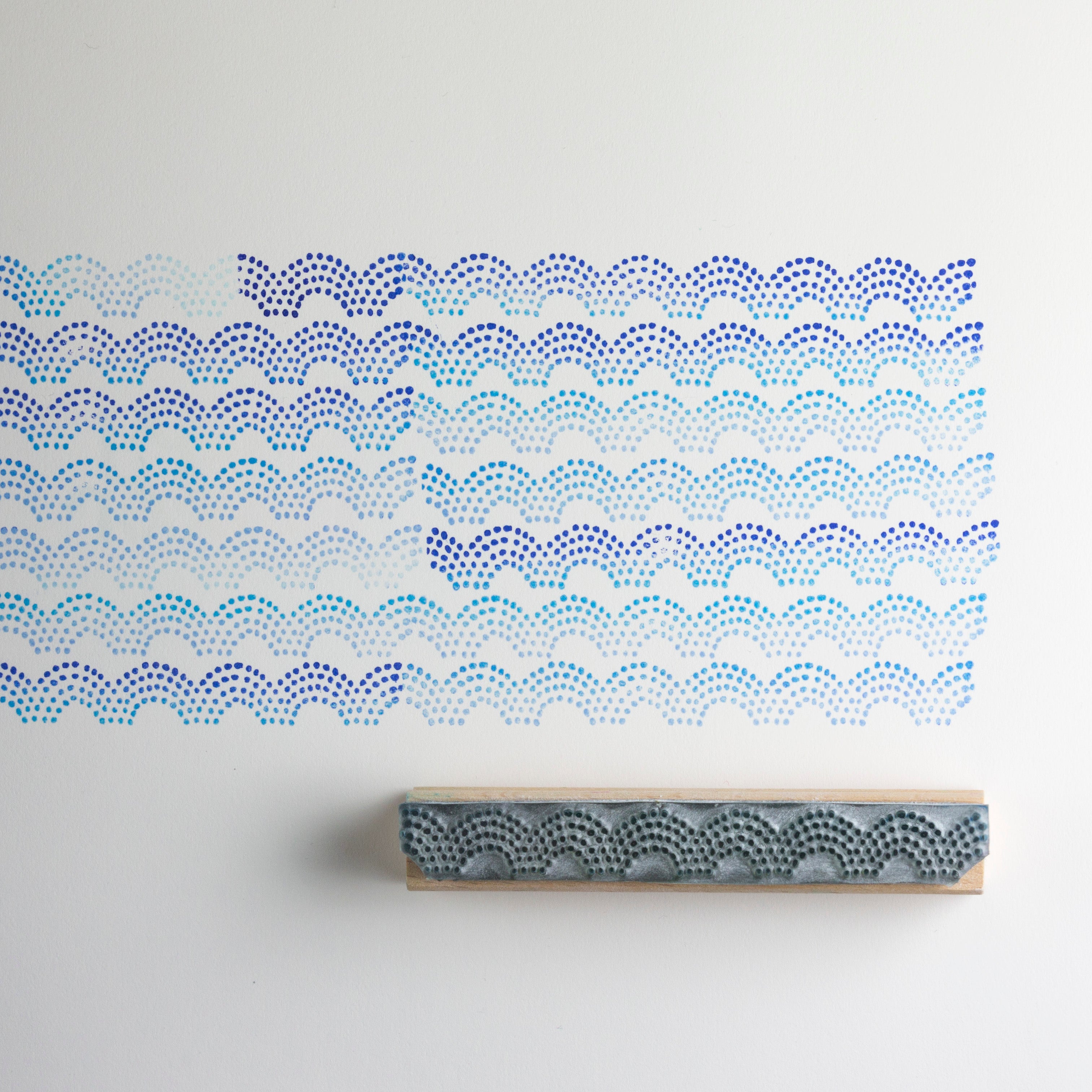 Bumpy Dot Border Stamp - Noolibird
